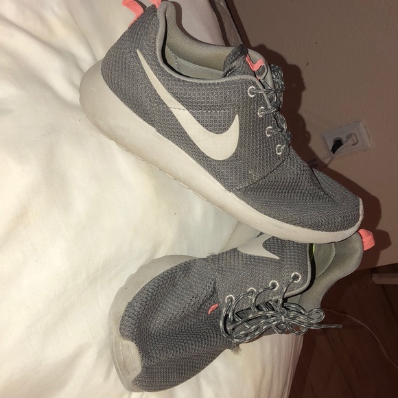 Grey Nike Roshes - Picture 3 of 4